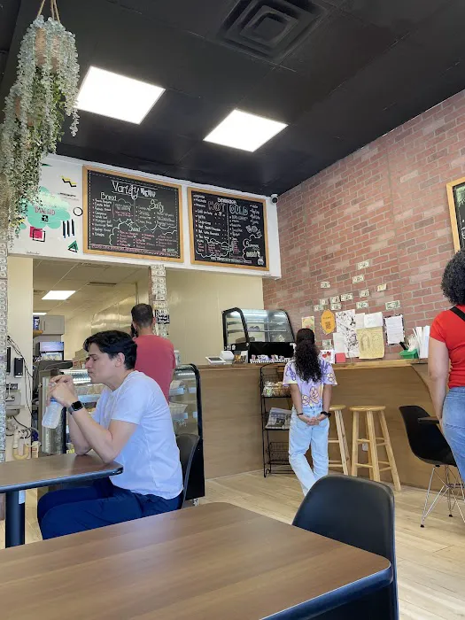 Orinocos Cafe & Bakery Picture 3