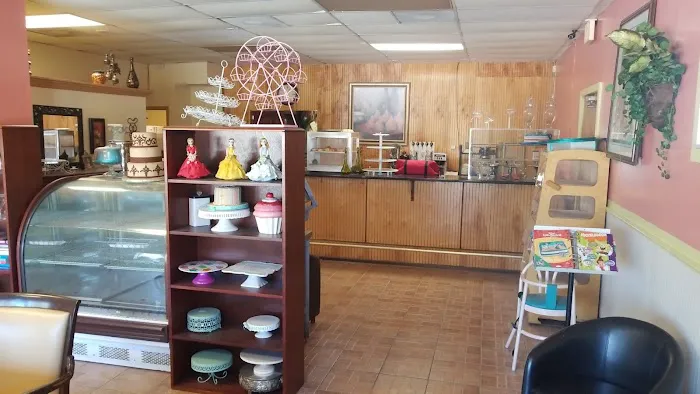 Clara's Bakery Picture 4