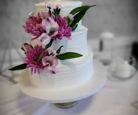 Mel's Desserts and Delights