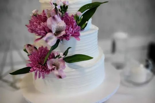 Mel's Desserts and Delights