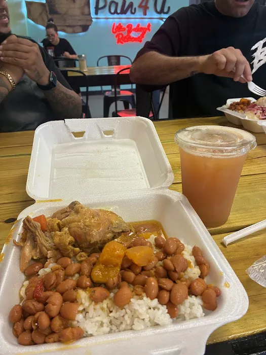 Pan 4U Latino Bakery & Restaurant Picture 10