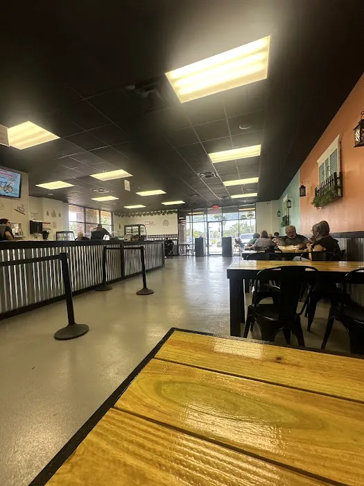 Pan 4U Latino Bakery & Restaurant Picture 2