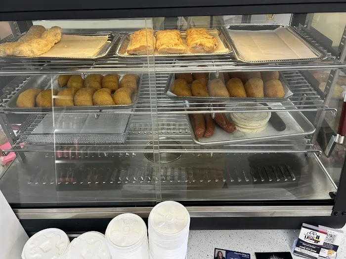 La Gracia Bakery and Sandwich Shop (Colombian) Picture 5