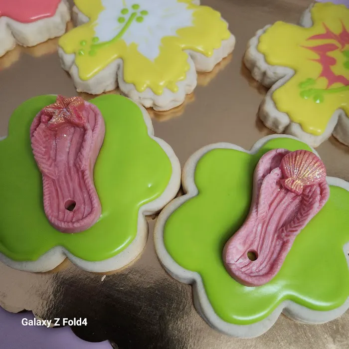 2Morrow's Cakes Picture 10