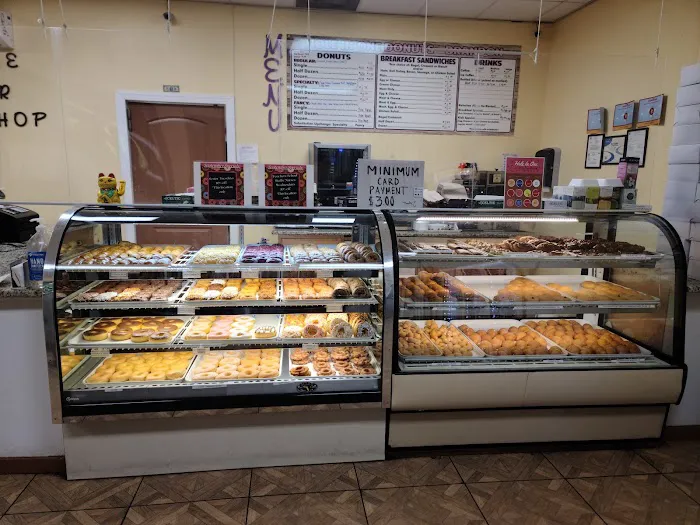 Hole In One Donuts Picture 3