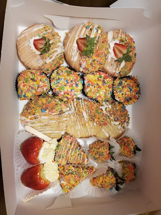 Pretty Little Berries & Sweets Picture 3