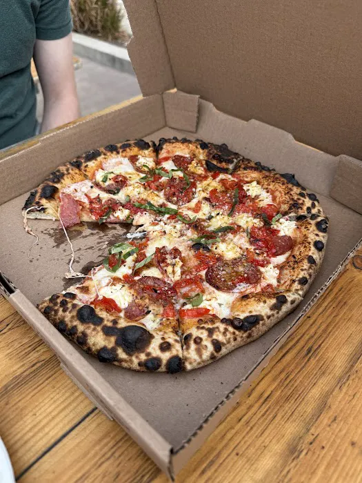 Sliceadelic pizza food truck Picture 2