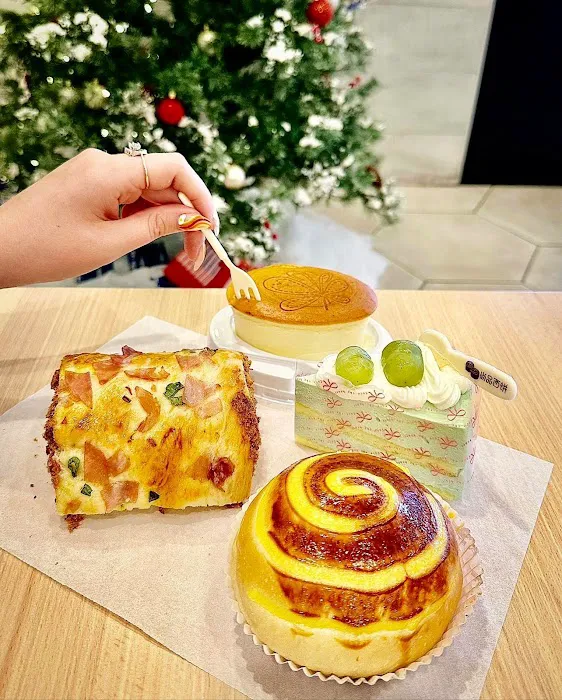 Sweet Buns Picture 8