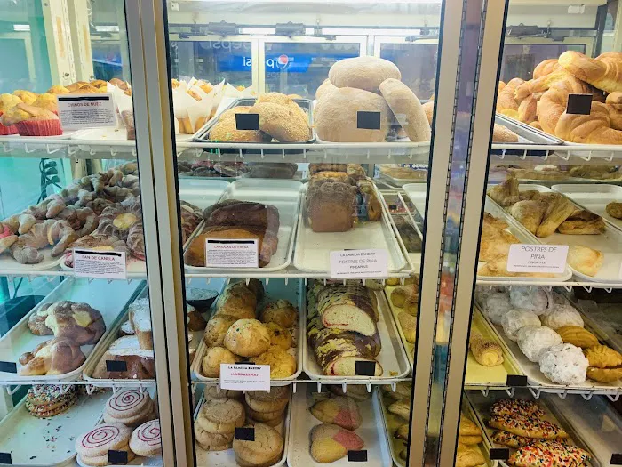 La Familia Bakery Picture 6