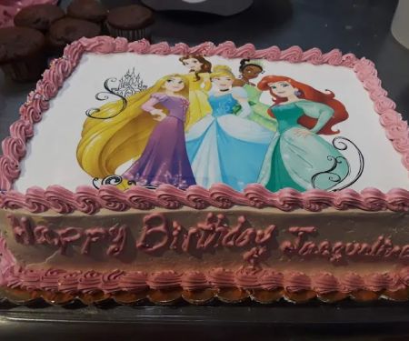 La Familia Bakery