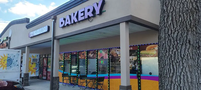 La Familia Bakery Picture 3