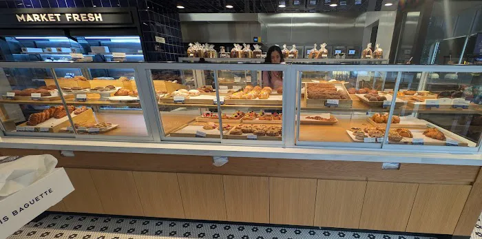 Paris Baguette Picture 1