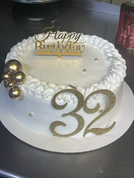 Madelyn's bakery Picture 9