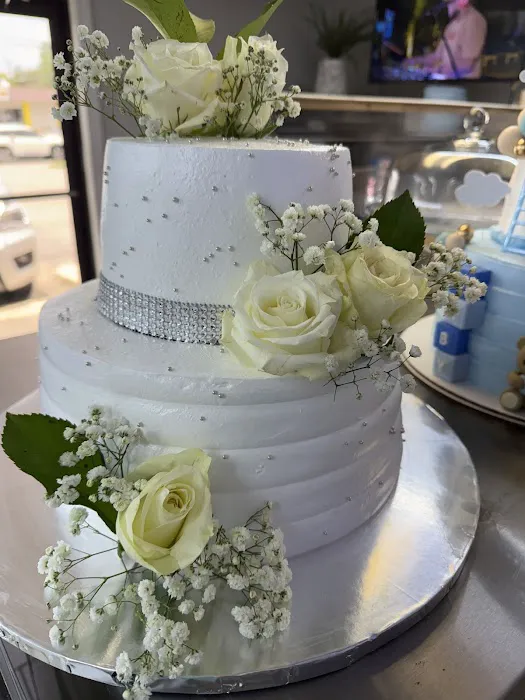 Madelyn's bakery Picture 3