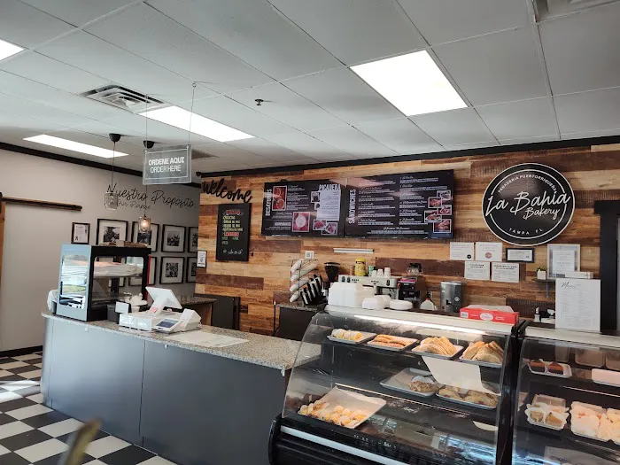 La Bahía Bakery Picture 8