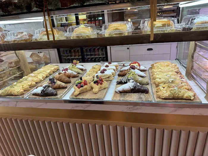 Kinkas Bakery Cafe Picture 9