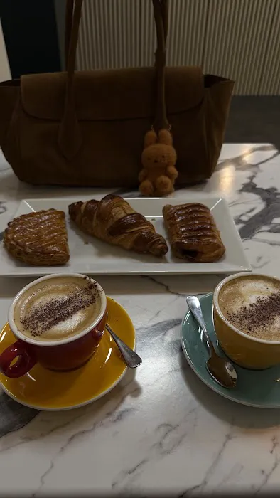 Côté France French Café Picture 6
