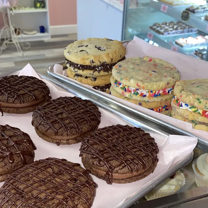 Pink Door Bakery Picture 5