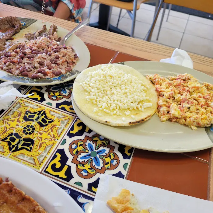 El Trigal Bakery & Restaurant Picture 5