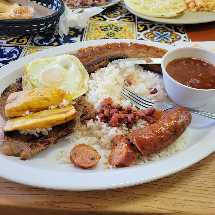 El Trigal Bakery & Restaurant Picture 10