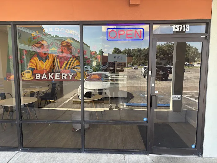 El Parcero Bakery Picture 6