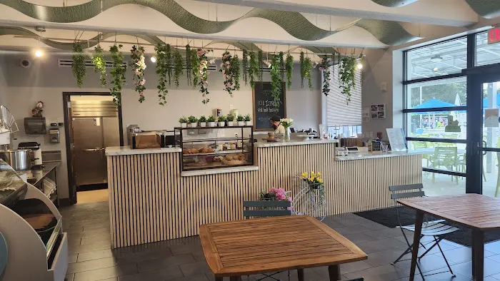 Crembo Bakery and Cafe Picture 7