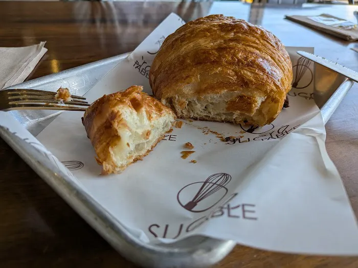 Sucré Table Picture 9