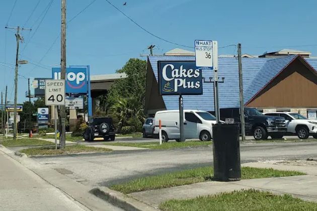 Cakes Plus Tampa