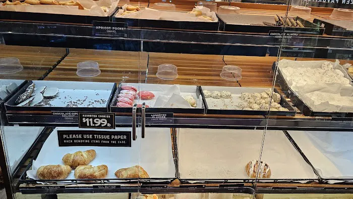 Fresh Market Bakery Picture 2