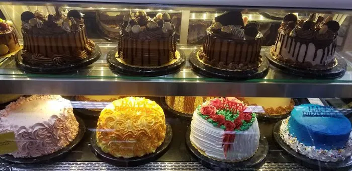 Curbelo's Bakery Picture 5