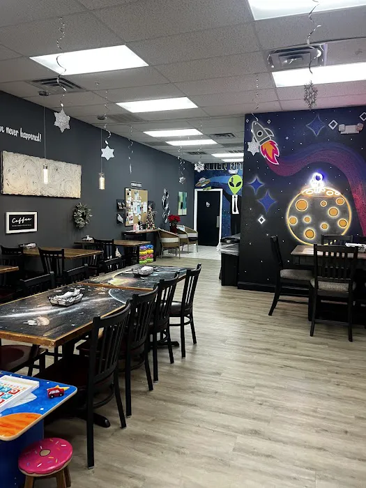 Cosmic Donuts Bakery & Cafe Picture 2
