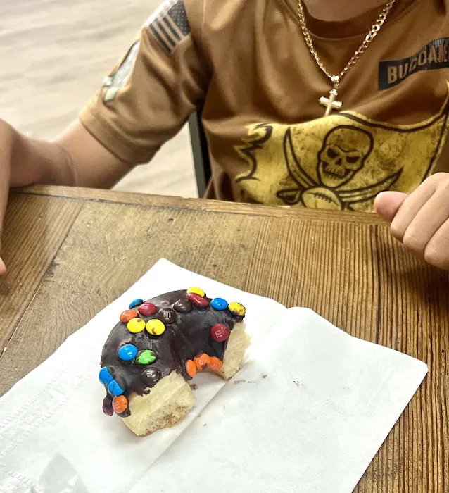 Cosmic Donuts Bakery & Cafe Picture 8