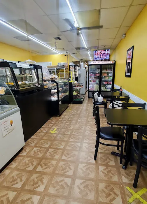 Santa Ana's Colombian Bakery & Sandwich Shop Picture 5