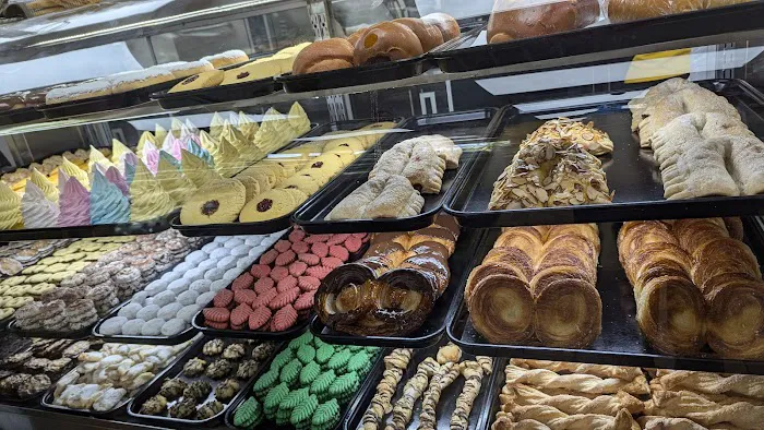 Maikel's Bakery Picture 3
