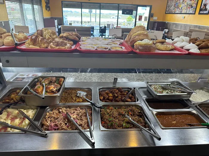 Chef’s Restaurant & Bakery Picture 8