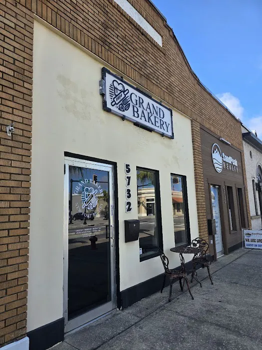 Grand Bakery Picture 4