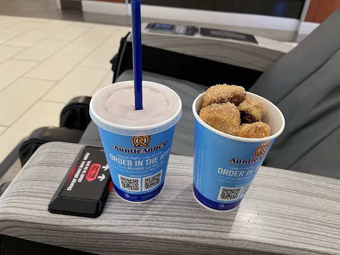 Auntie Anne's Picture 4