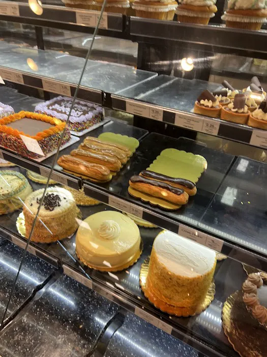Whole Foods Bakery Picture 9