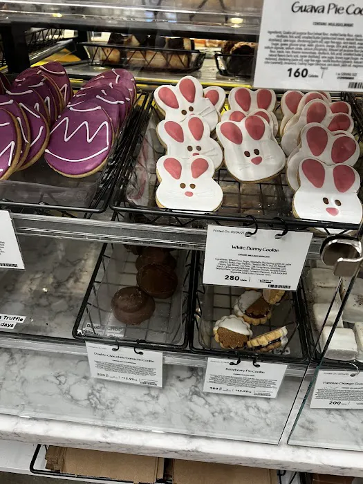 Whole Foods Bakery Picture 8