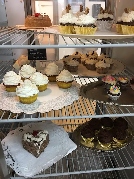 Claudia's Heavenly Flans & Cakes Picture 5