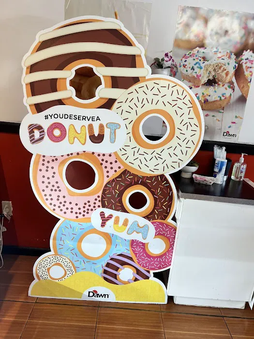 D&E Donuts Picture 8