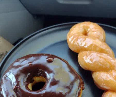 D&E Donuts