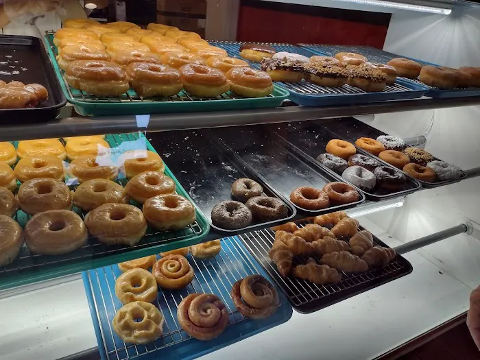 D&E Donuts Picture 10