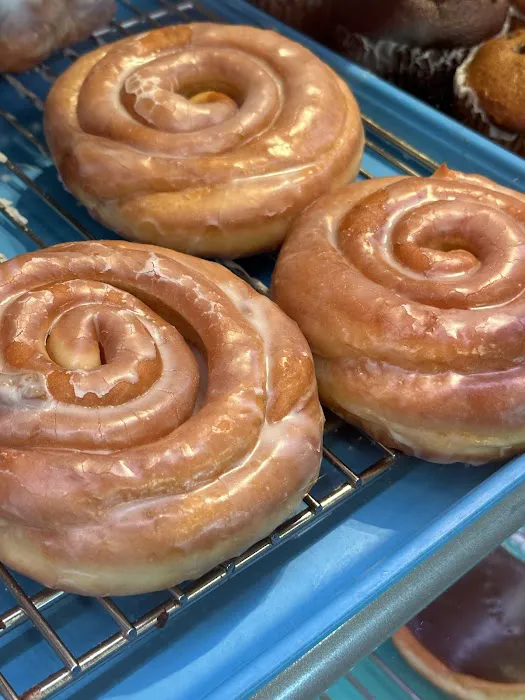 D&E Donuts Picture 6