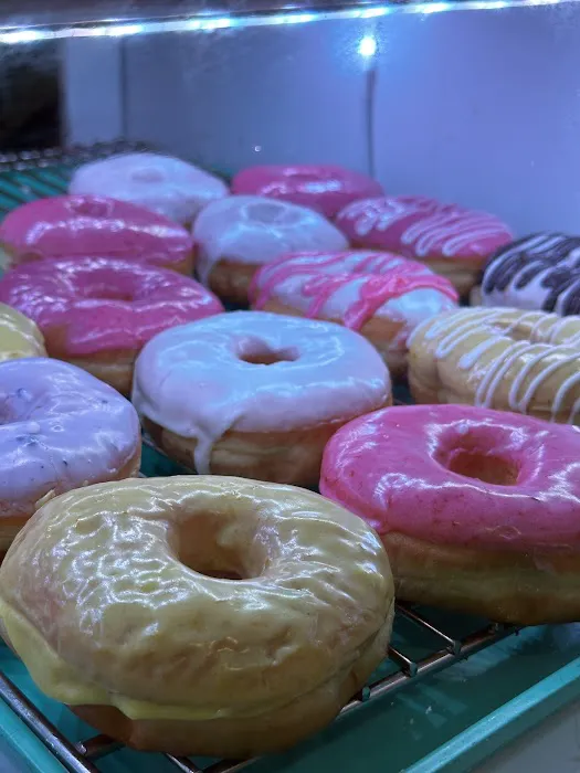 D&E Donuts Picture 4