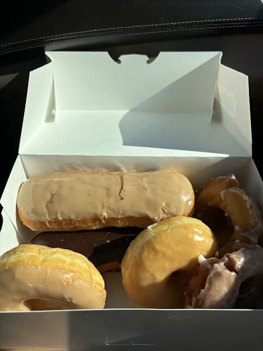 D&E Donuts Picture 7