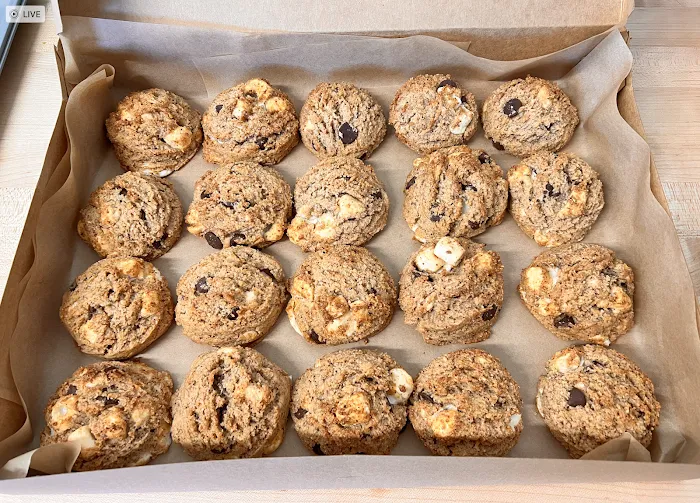 Ahvery Bakes Picture 1