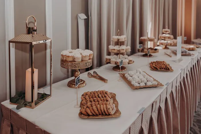 CaraMel's Bakery Picture 7