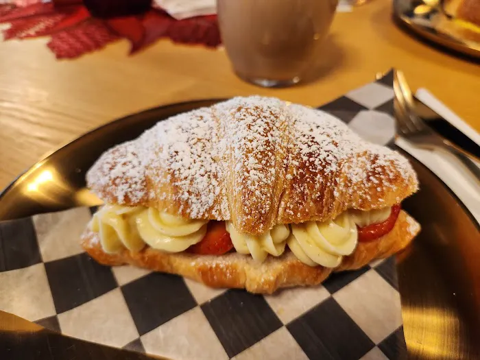 Le Belleair Cafe Picture 9