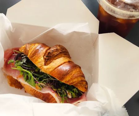 Le Mu00e8rle Coffee Bar & Bakery